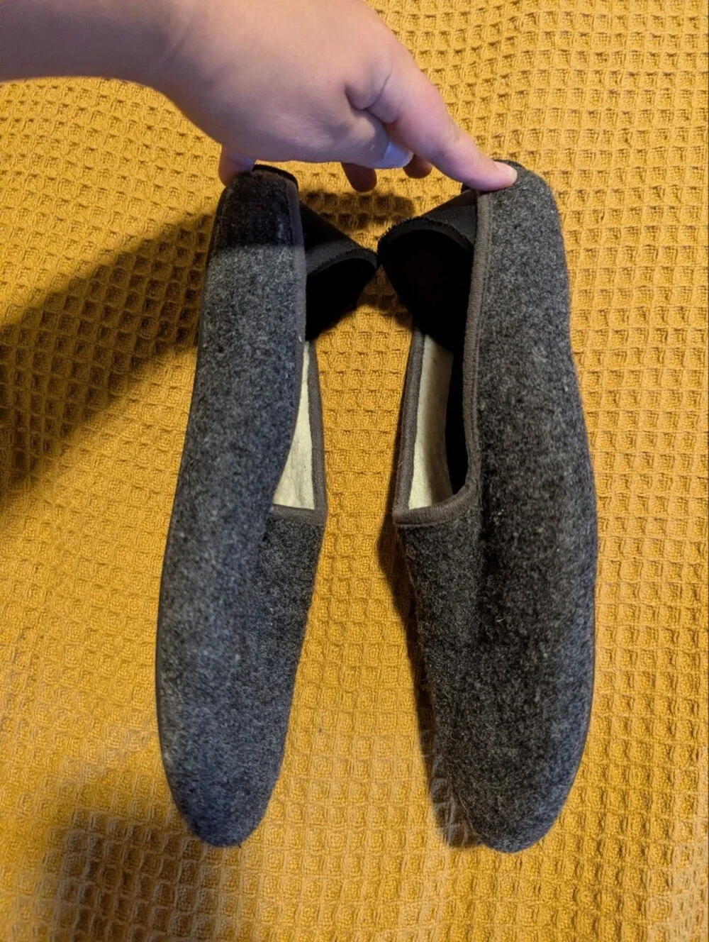 mahabis Classic Men's Dark Gray Wool Slip-On Slippers, 43